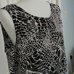Halogen, Scoop Neck Black/Grey Tank Sz L